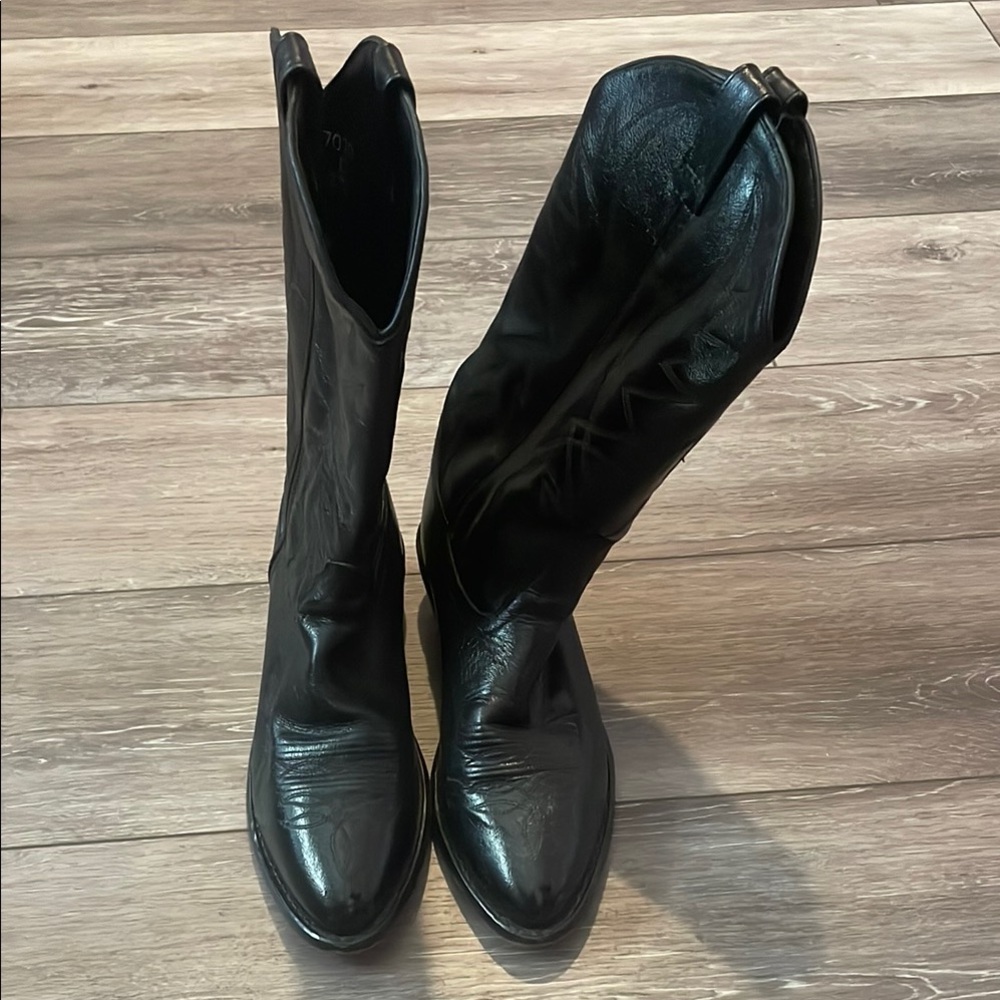 Black Leather Western Boots - Picture 2 of 3